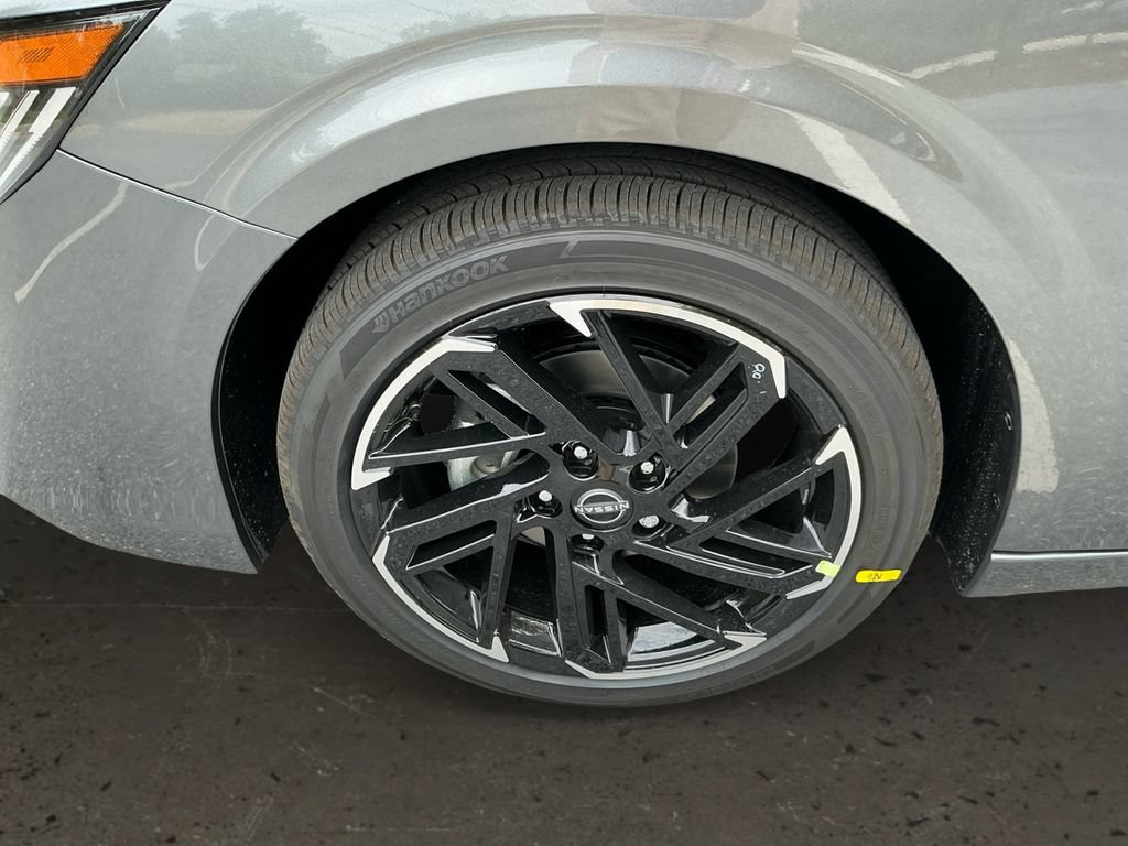 New 2026 Nissan Sentra SR w/ SR Premium Package FWD image 10