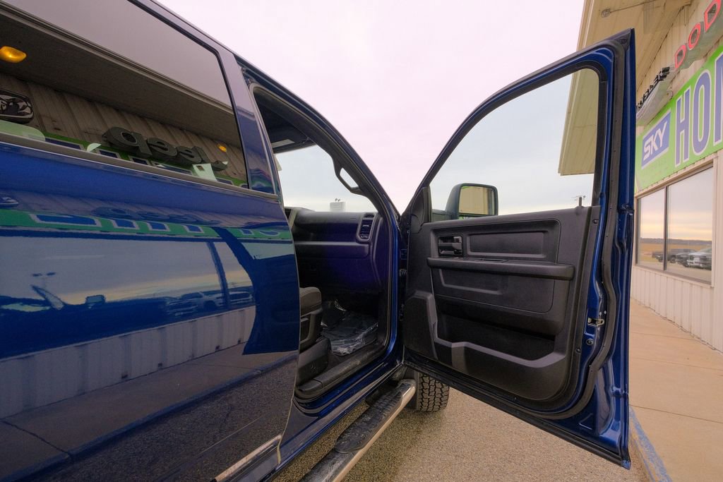 Used 2024 RAM 3500 Tradesman image 13