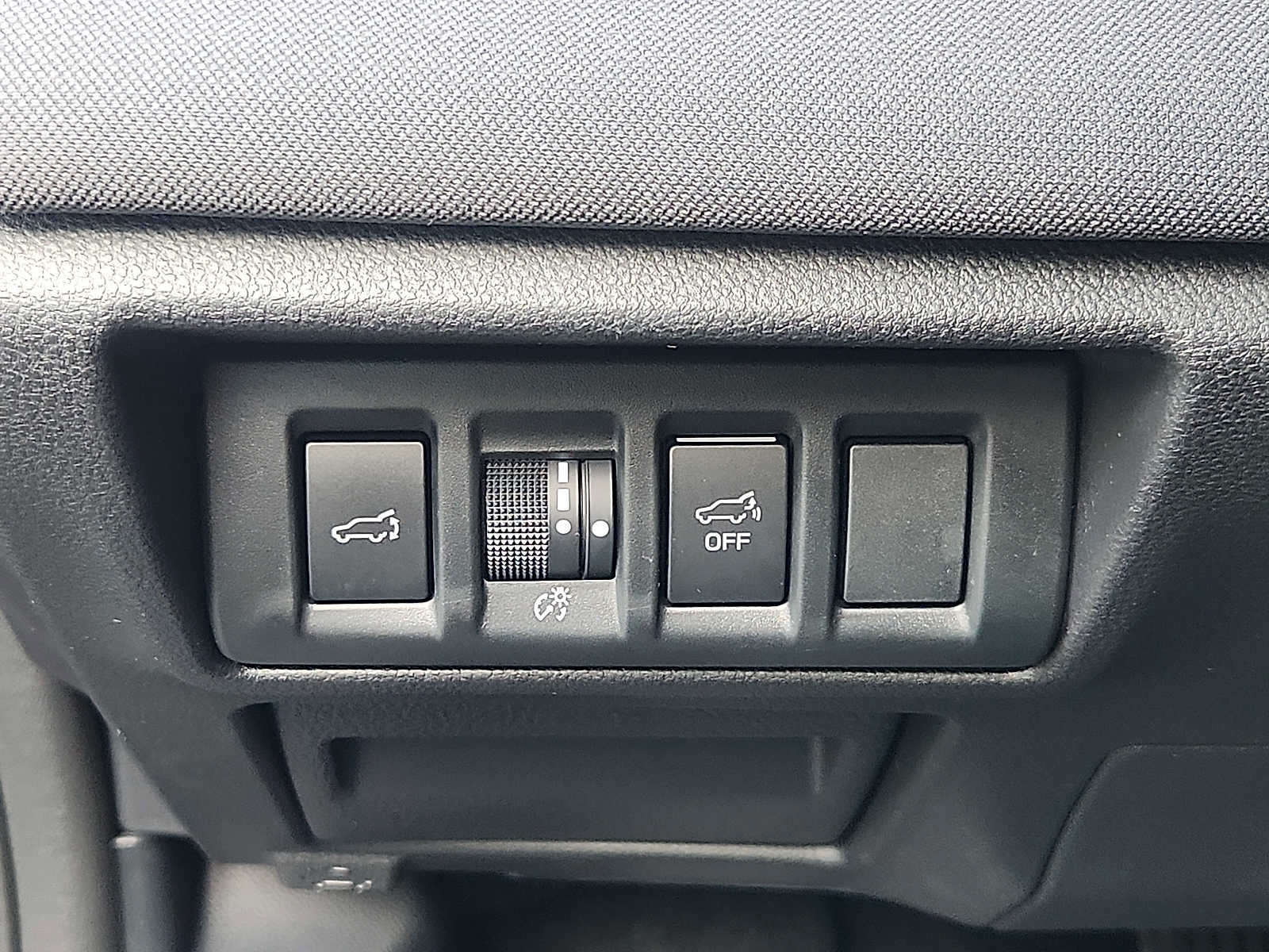 Used 2024 Subaru Outback Premium AWD/4WD image 22