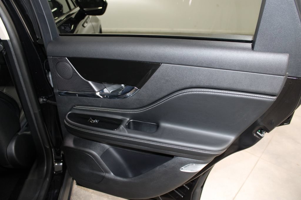 Used 2024 Lincoln Corsair FWD image 29