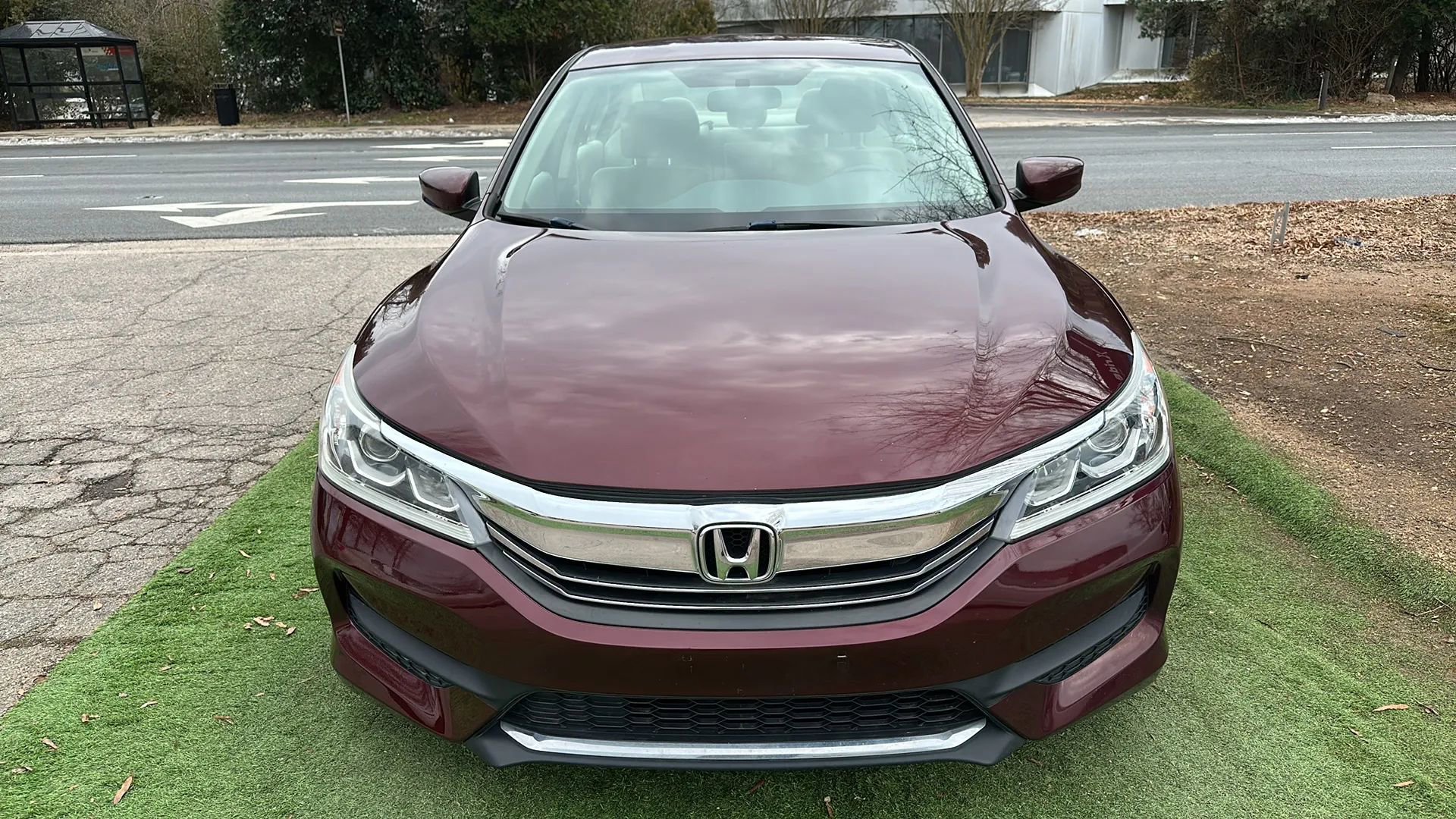 Used 2017 Honda Accord LX image 2
