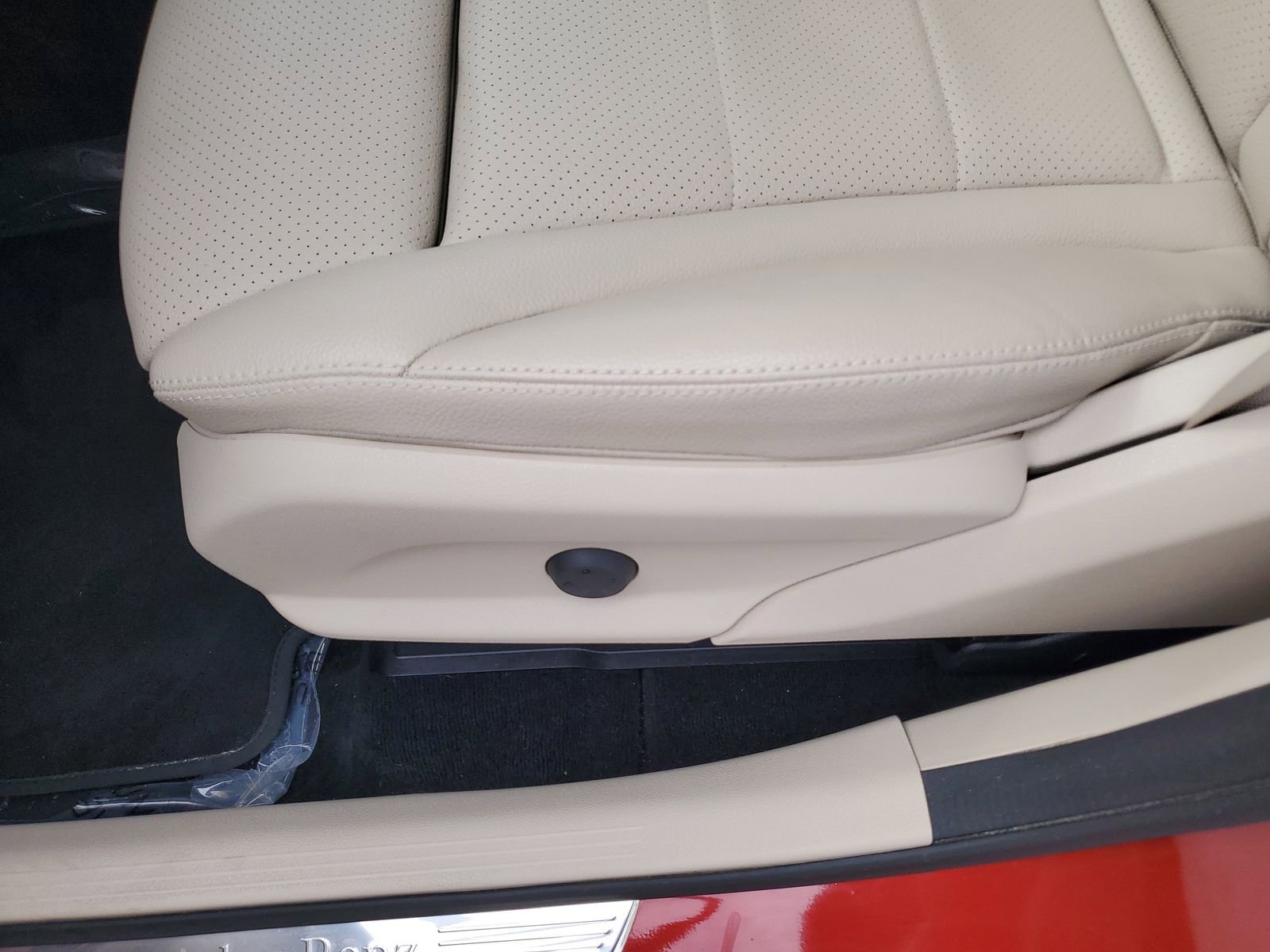 Used 2019 Mercedes-Benz GLC 350e 4MATIC image 18