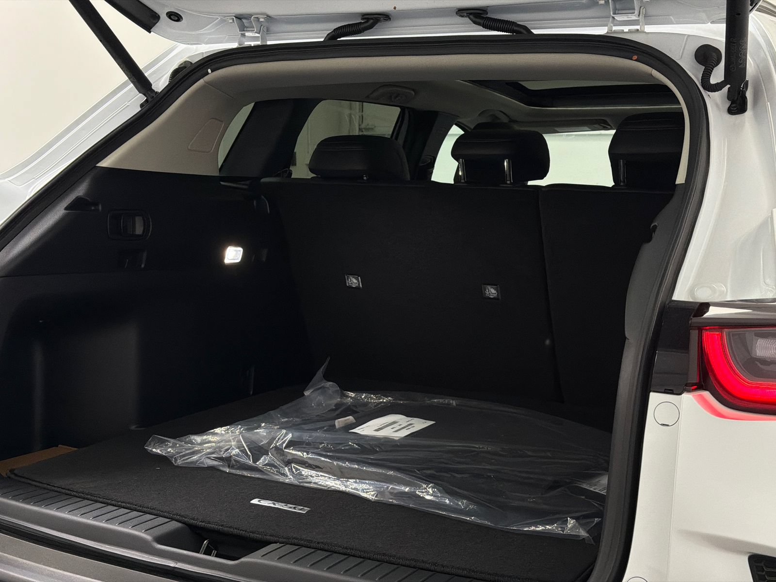 New 2026 MAZDA CX-50 AWD 2.5 Hybrid w/ Premium Pkg image 8