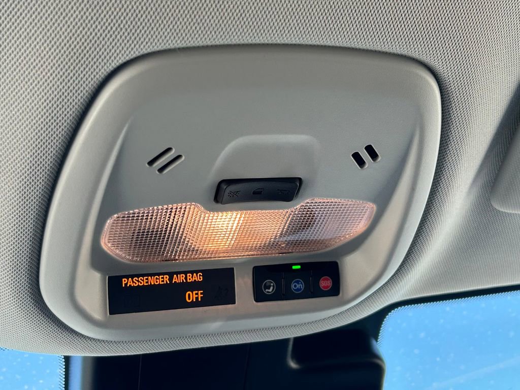 Used 2025 Chevrolet Trax LT FWD image 18