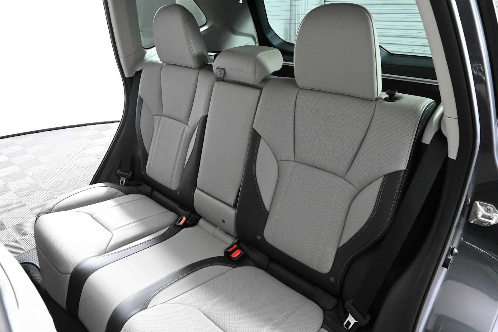 Used 2023 Subaru Forester Limited AWD/4WD image 14