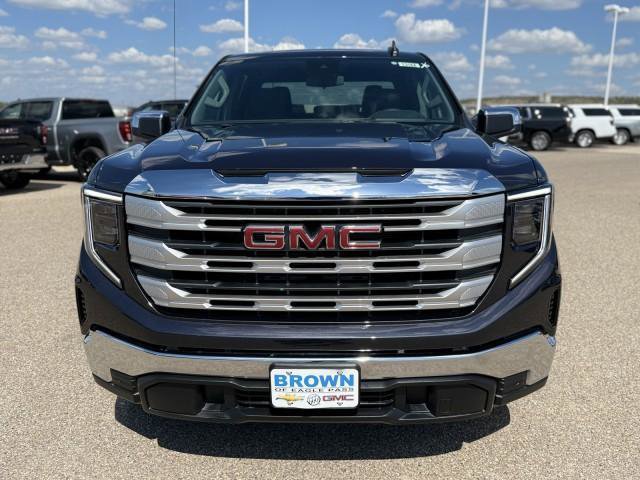 New 2026 GMC Sierra 1500 SLE image 3