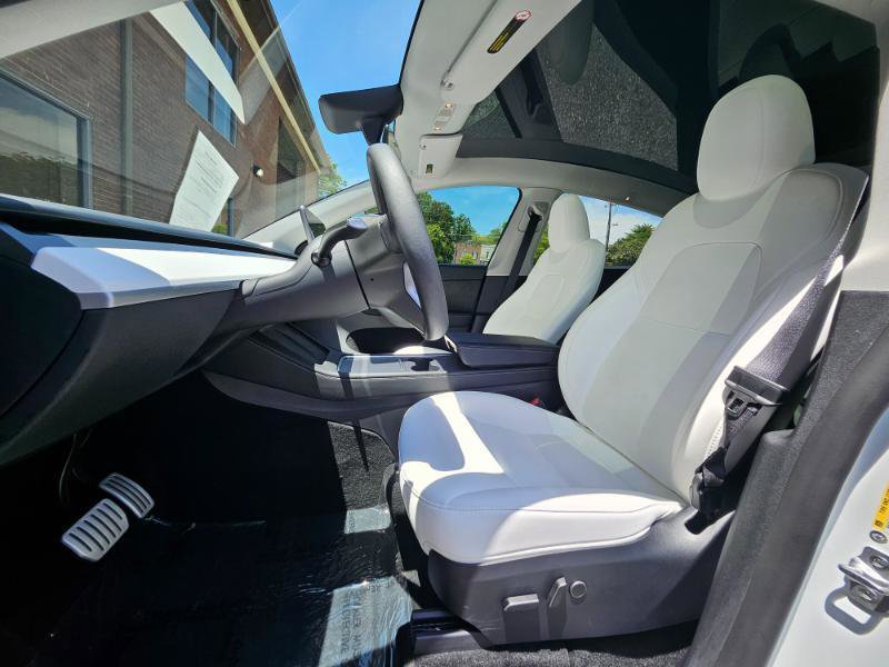 Used 2023 Tesla Model Y Performance AWD/4WD image 37