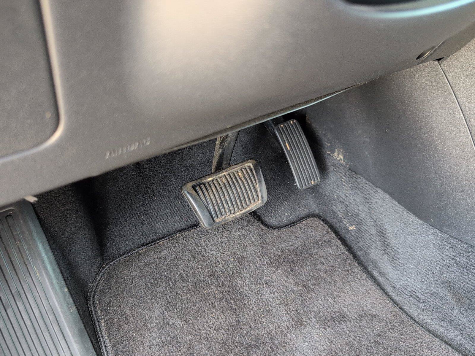 Used 2024 Kia Niro EX FWD image 17