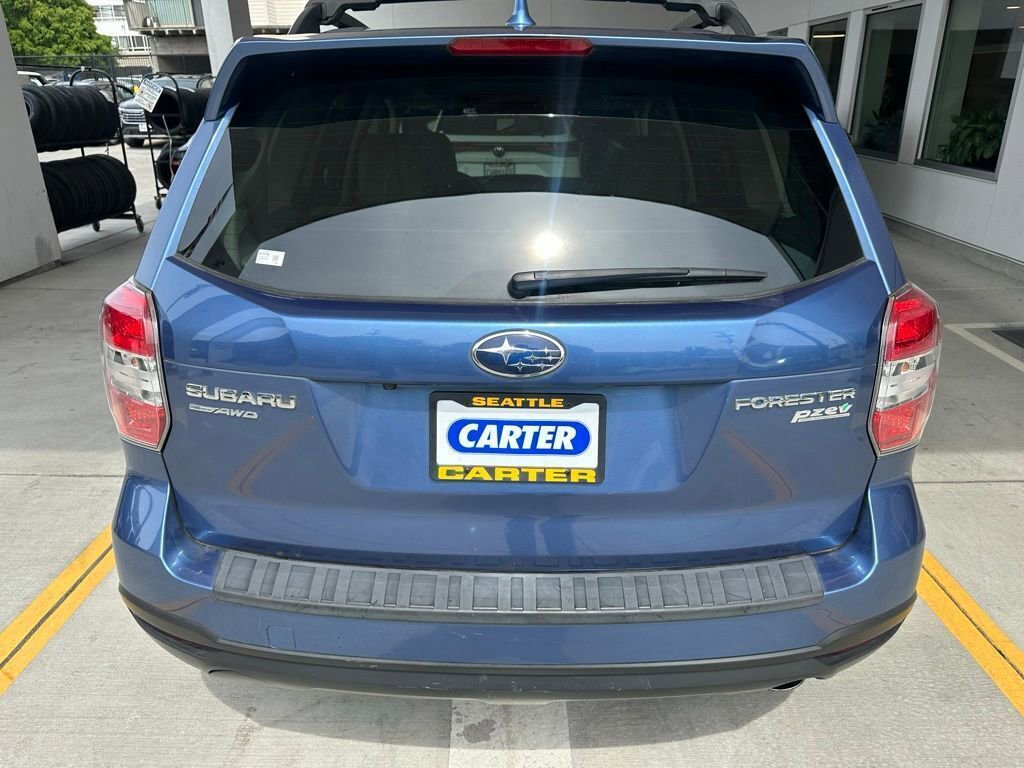 Used 2016 Subaru Forester 2.5i Limited AWD/4WD image 6