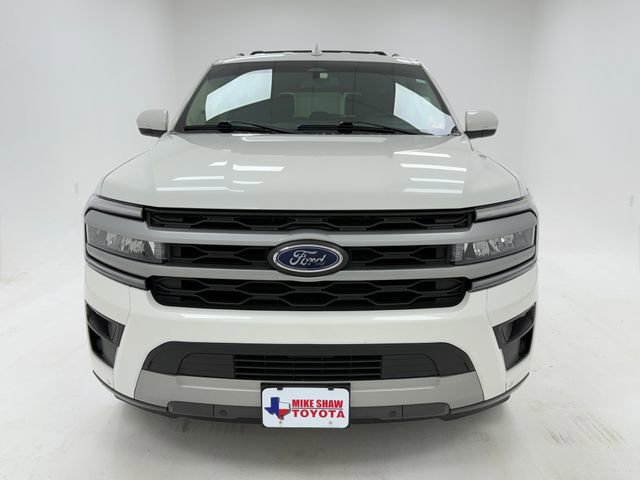 Used 2023 Ford Expedition XLT RWD image 3