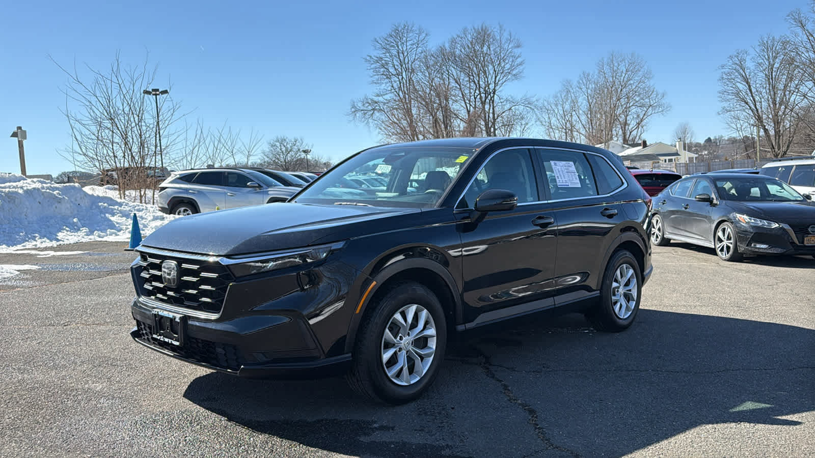 Used 2023 Honda CR-V LX image 3