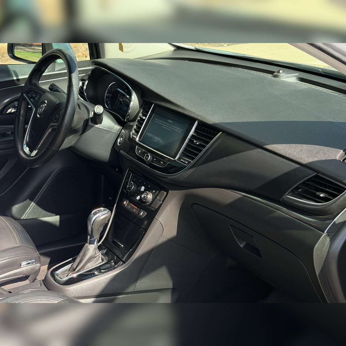 Used 2017 Buick Encore Essence w/ Experience Buick Package FWD image 9