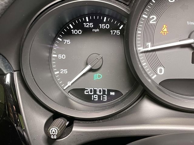 Used 2024 Porsche Macan image 45