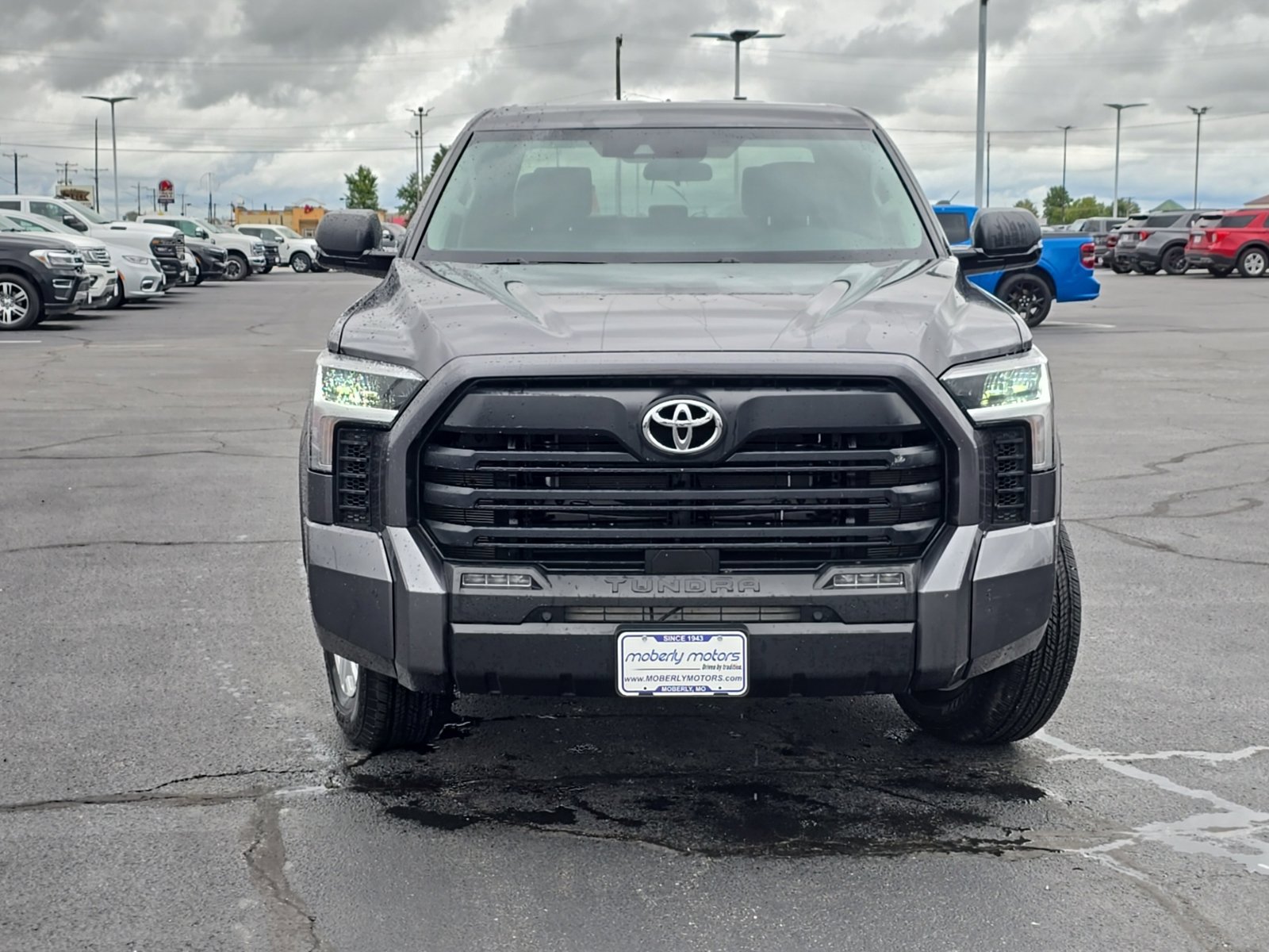 Used 2023 Toyota Tundra SR5 w/ SR5 Convenience Package AWD/4WD image 48