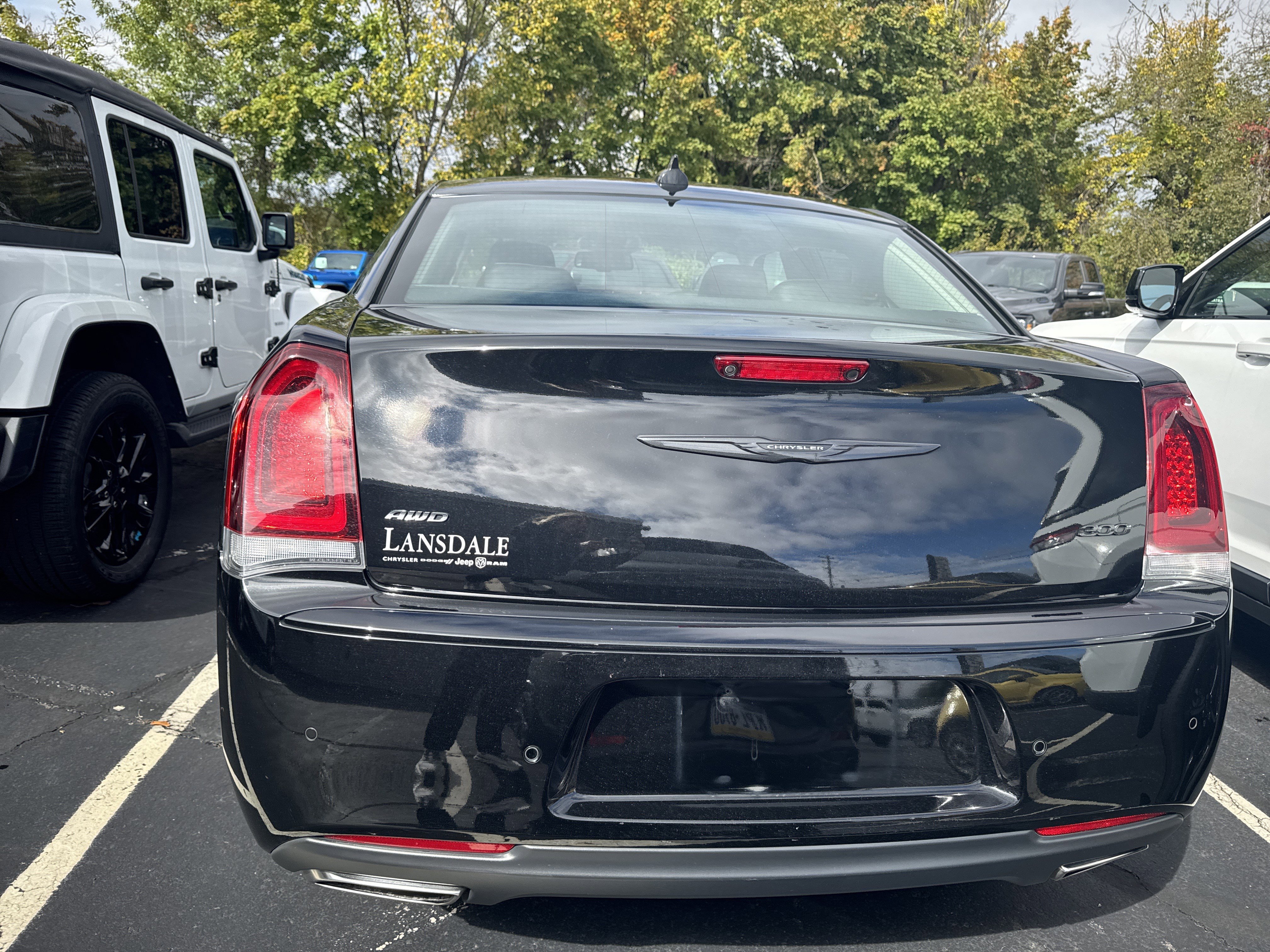 Used 2022 Chrysler 300 Touring L w/ Popular Equipment Group image 6