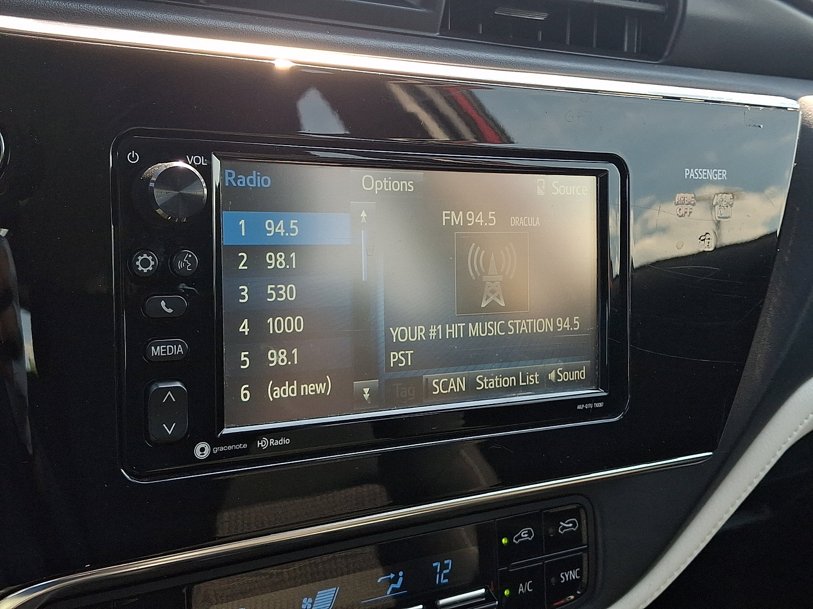Used 2018 Toyota Corolla iM w/ All-Weather Mat Package FWD image 18