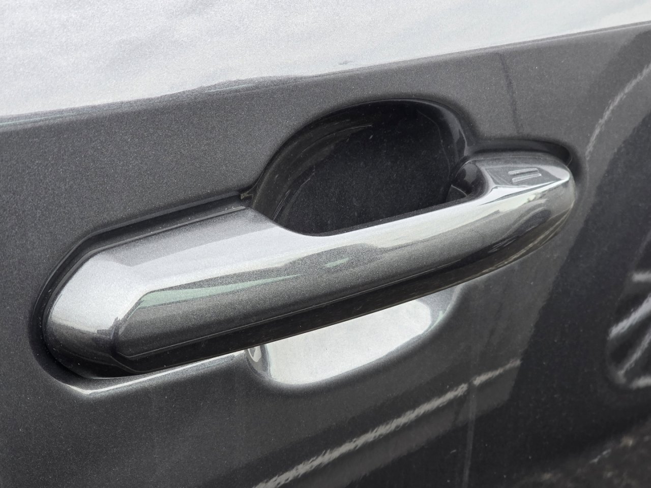 Used 2023 Toyota RAV4 XLE image 24