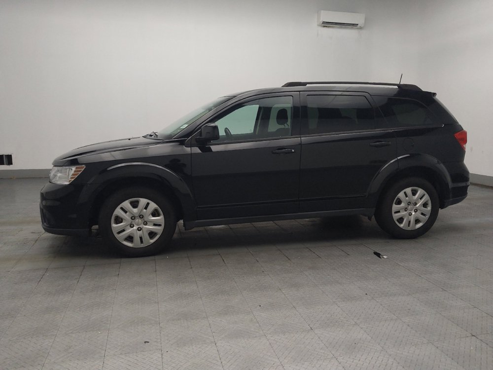 Used 2019 Dodge Journey SE w/ Connectivity Group FWD image 2