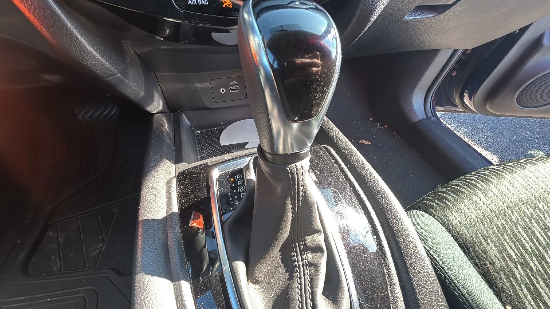 Used 2018 Nissan Rogue S image 16