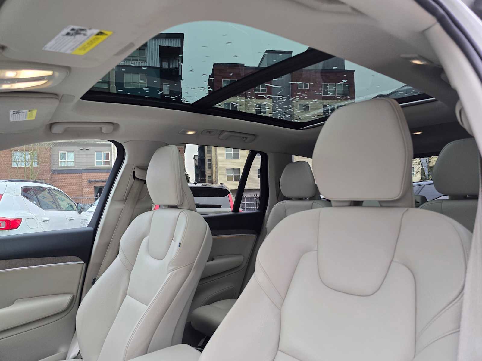 Certified 2024 Volvo XC90 T8 Plus image 23