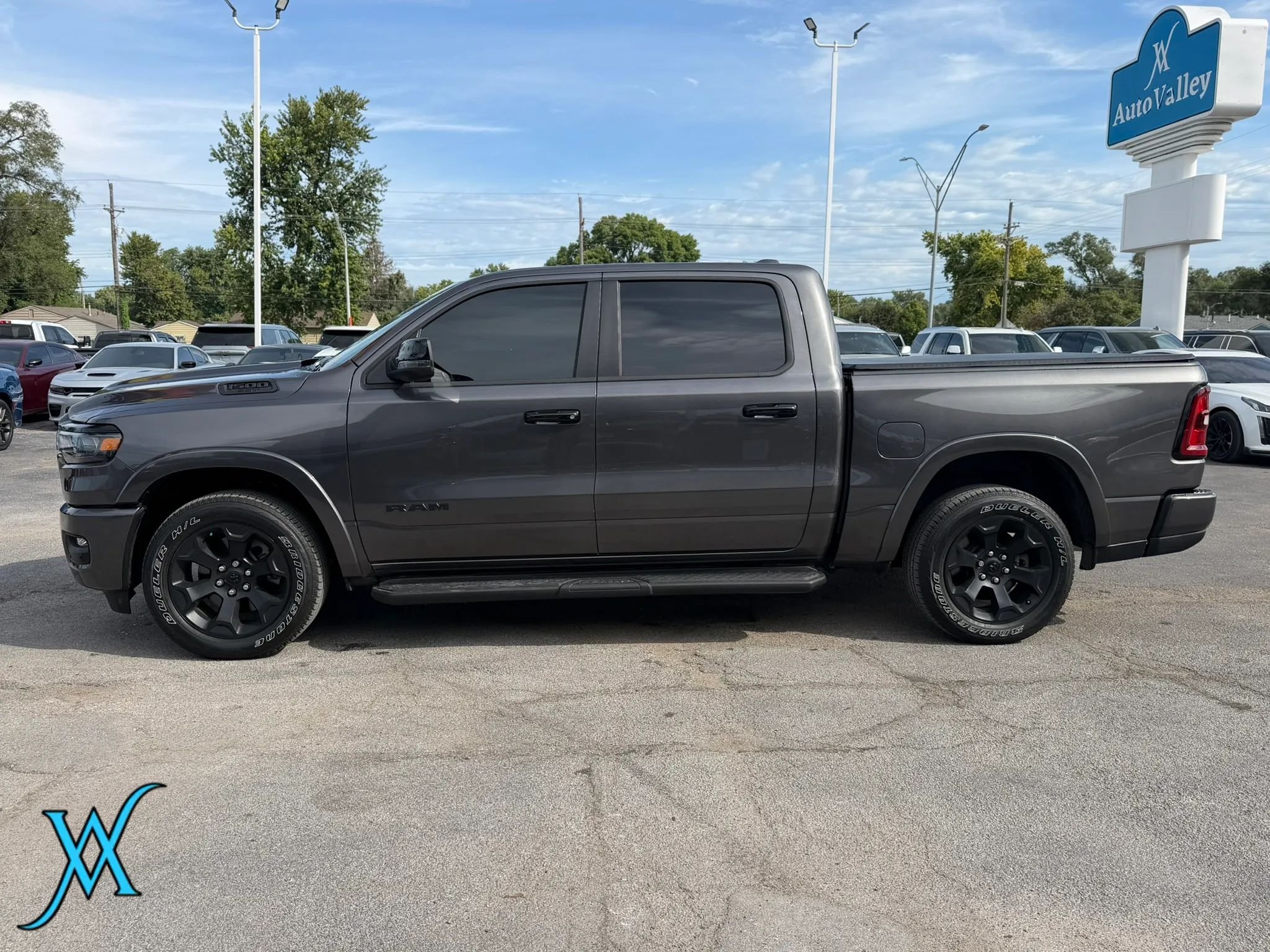 Used 2025 RAM 1500 Big Horn AWD/4WD image 4