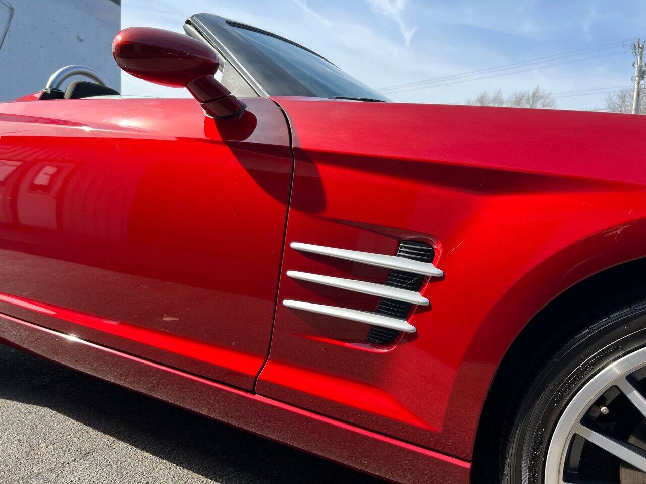 Used 2007 Chrysler Crossfire Convertible w/ Special Edition Group RWD image 17
