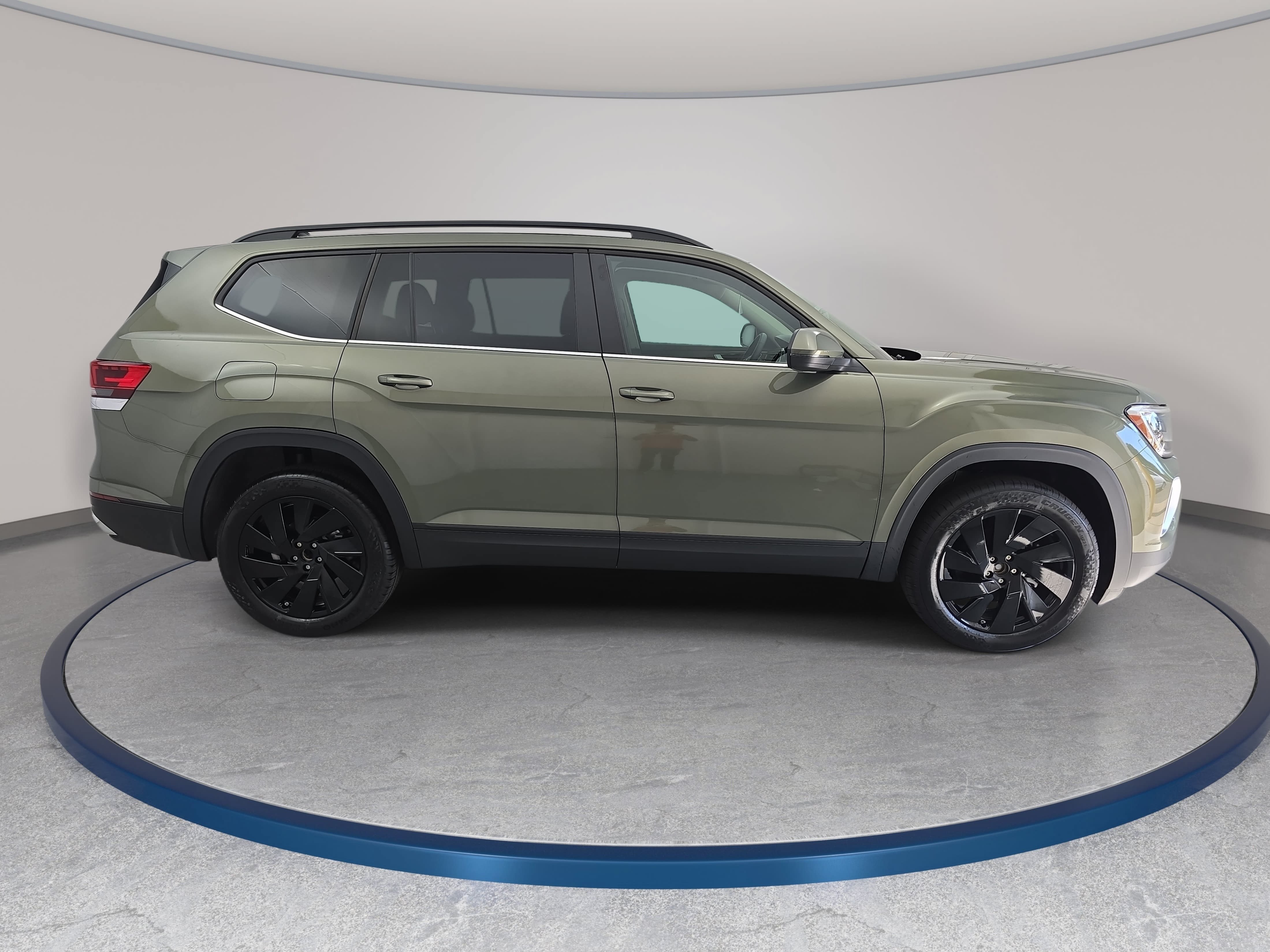 New 2026 Volkswagen Atlas SE FWD image 4