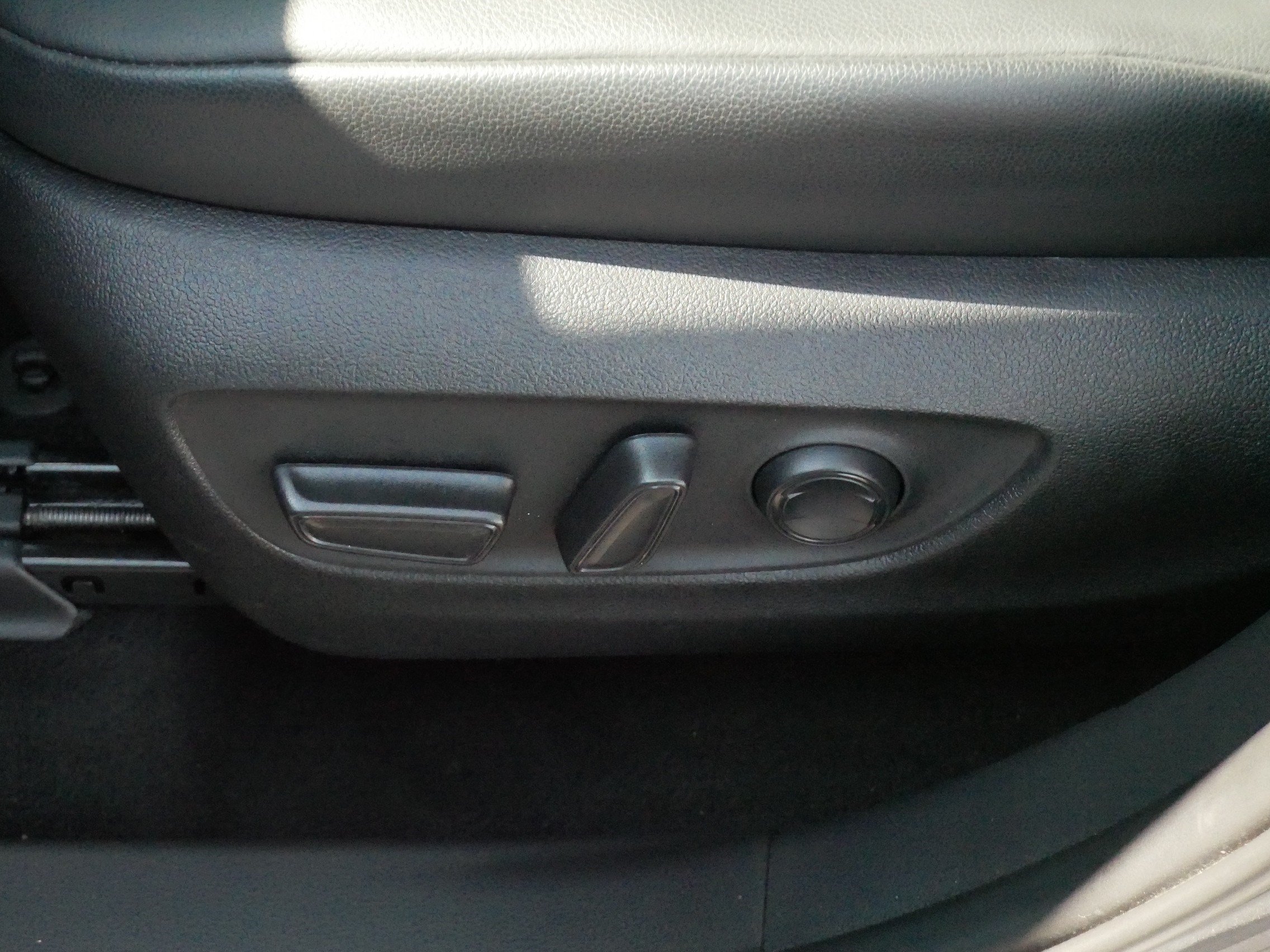 Used 2025 Toyota Highlander XLE AWD/4WD image 20