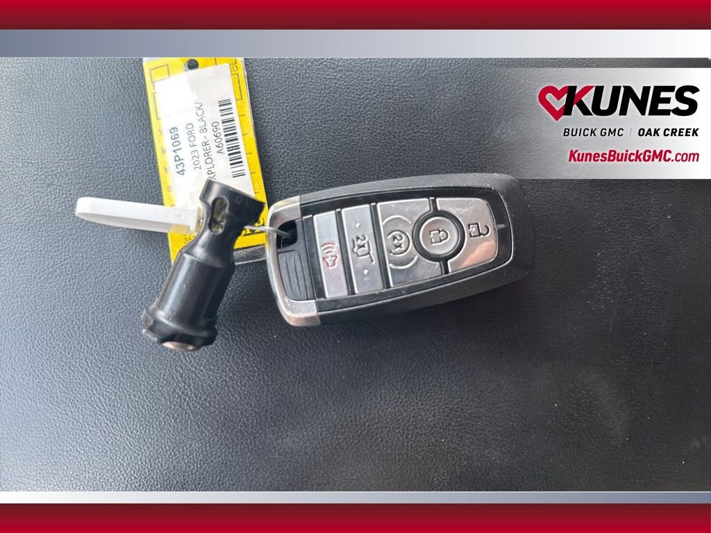 Used 2023 Ford Explorer XLT w/ Equipment Group 202A image 44