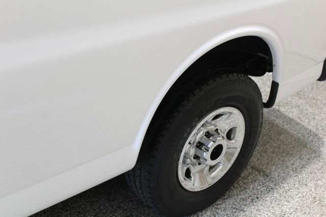 Used 2014 GMC Savana 3500 DURAMAX image 28