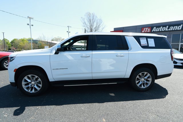 Used 2023 Chevrolet Suburban Premier image 9