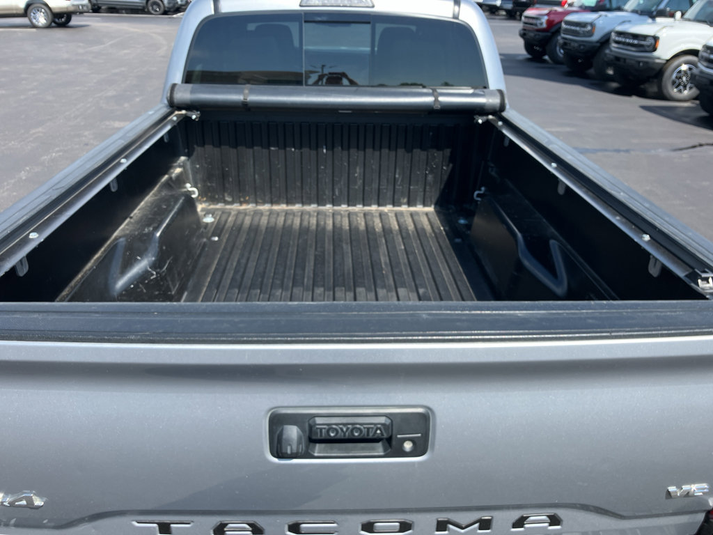 Used 2019 Toyota Tacoma TRD Off-Road w/ Technology Package AWD/4WD image 7