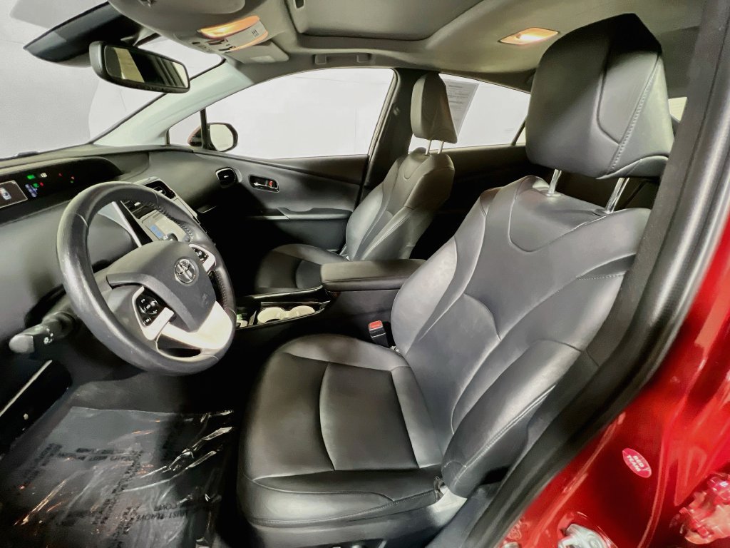 Used 2016 Toyota Prius Four w/ Advanced Technology Package FWD image 18