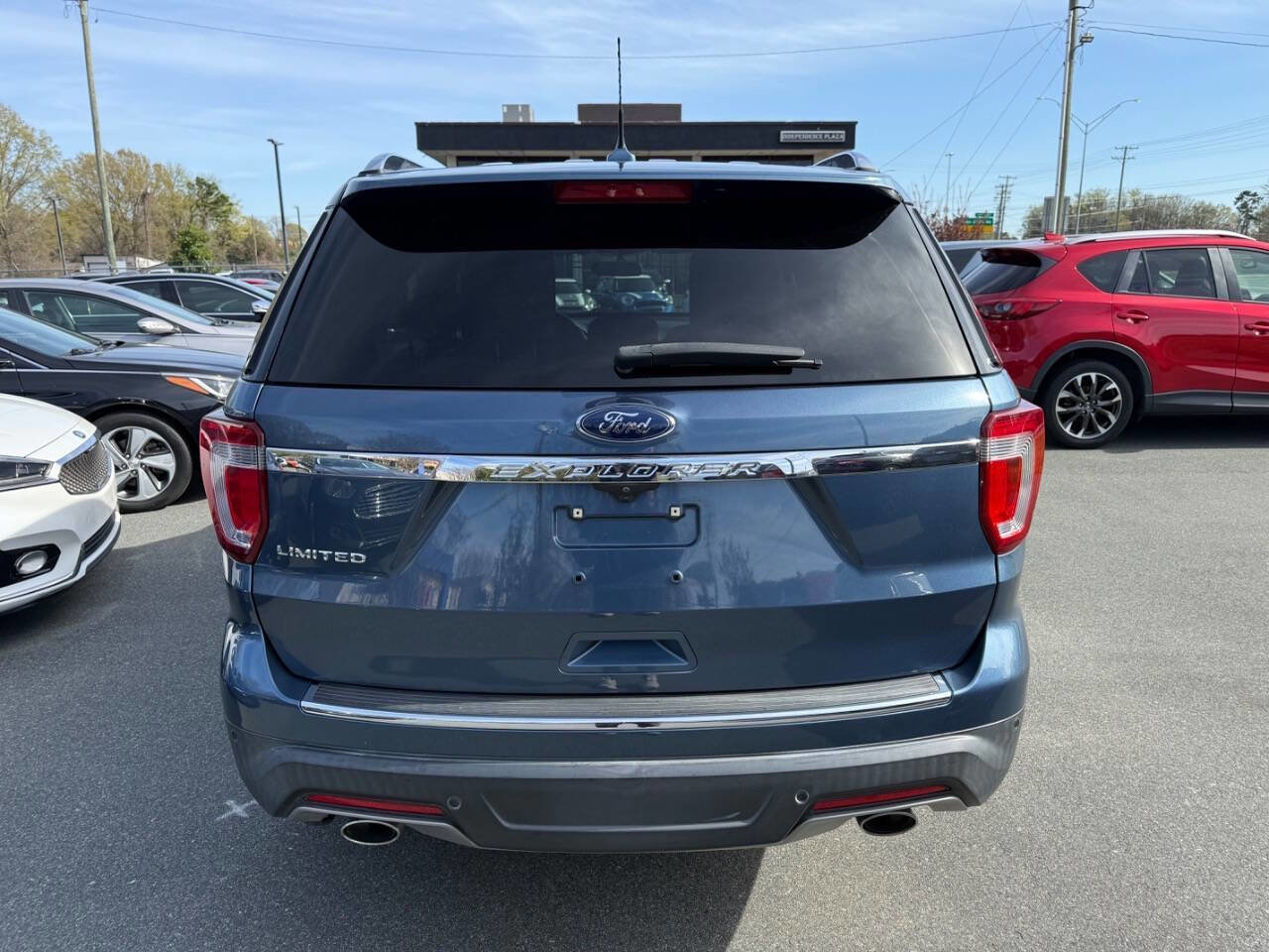 Used 2018 Ford Explorer Limited image 5