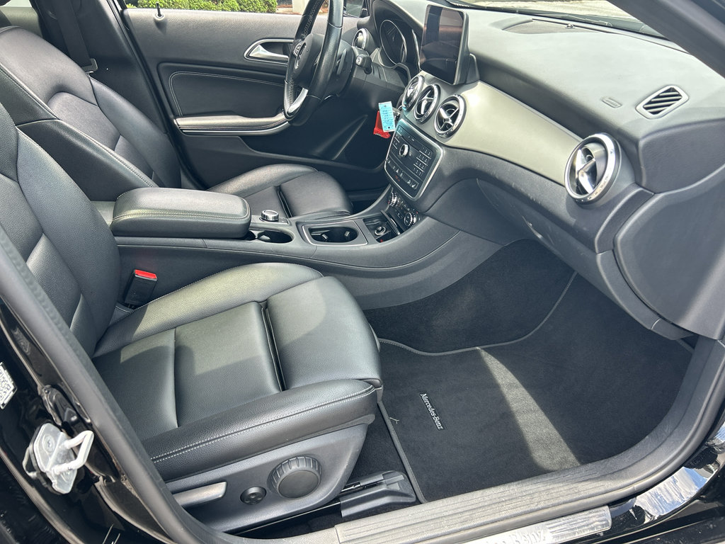Used 2017 Mercedes-Benz GLA 250 4MATIC image 17