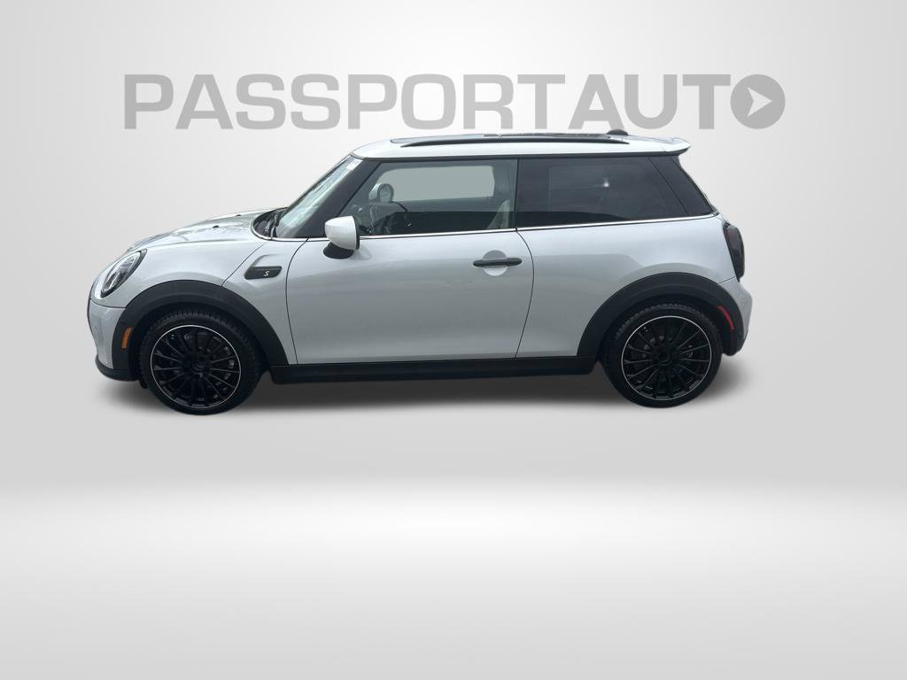 Used 2022 MINI Cooper SE FWD image 2