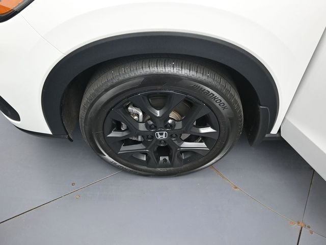 Certified 2025 Honda HR-V Sport image 30