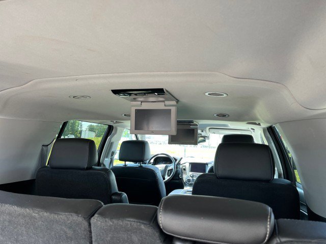 Used 2018 Chevrolet Suburban Premier AWD/4WD image 19