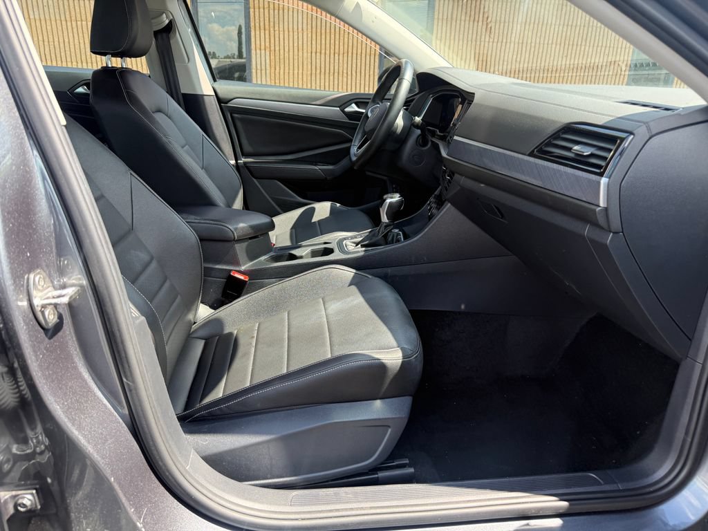 Used 2024 Volkswagen Jetta SE FWD image 14