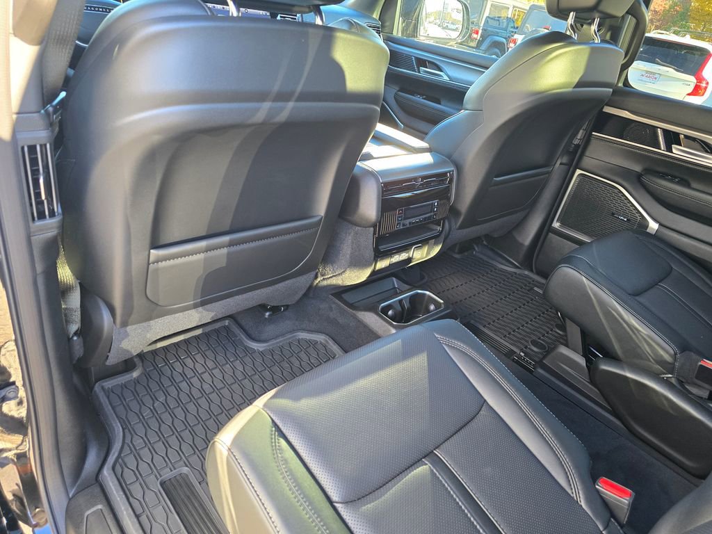 New 2025 Jeep Wagoneer Series II image 24