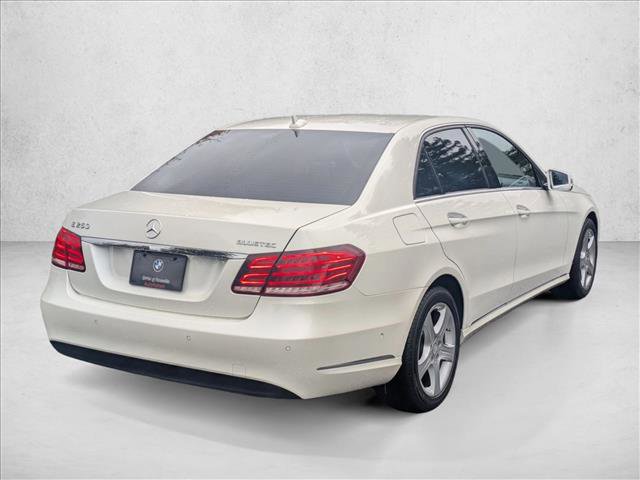 Used 2014 Mercedes-Benz E 250 BlueTEC Sedan image 5