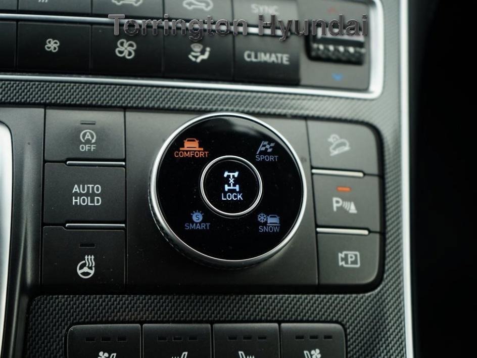 Used 2022 Hyundai Santa Fe Limited image 15