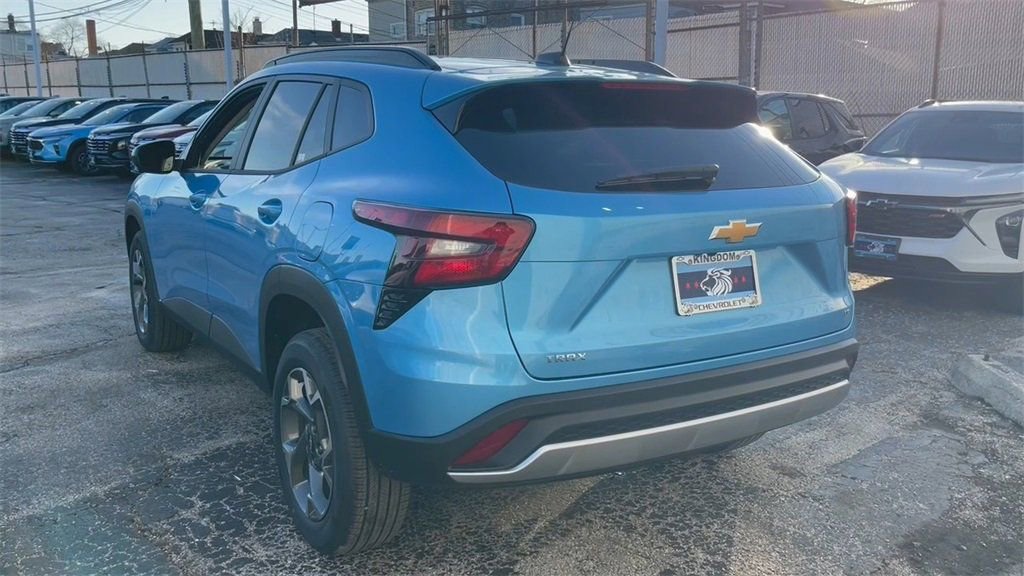 New 2025 Chevrolet Trax LT image 24
