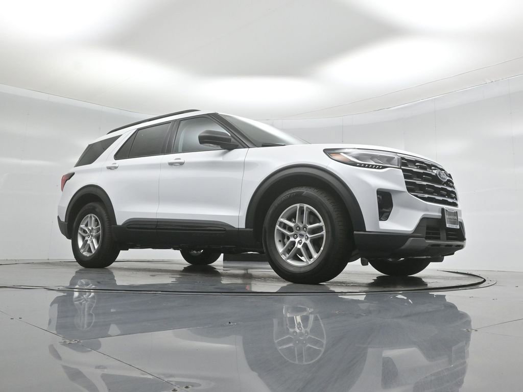 New 2026 Ford Explorer Active w/ Active Comfort Package RWD image 3