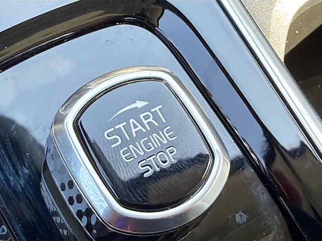 Used 2022 Volvo XC60 B6 Inscription w/ Advanced Package image 37