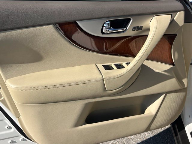 Used 2012 INFINITI FX35 2WD w/ Premium Pkg image 11
