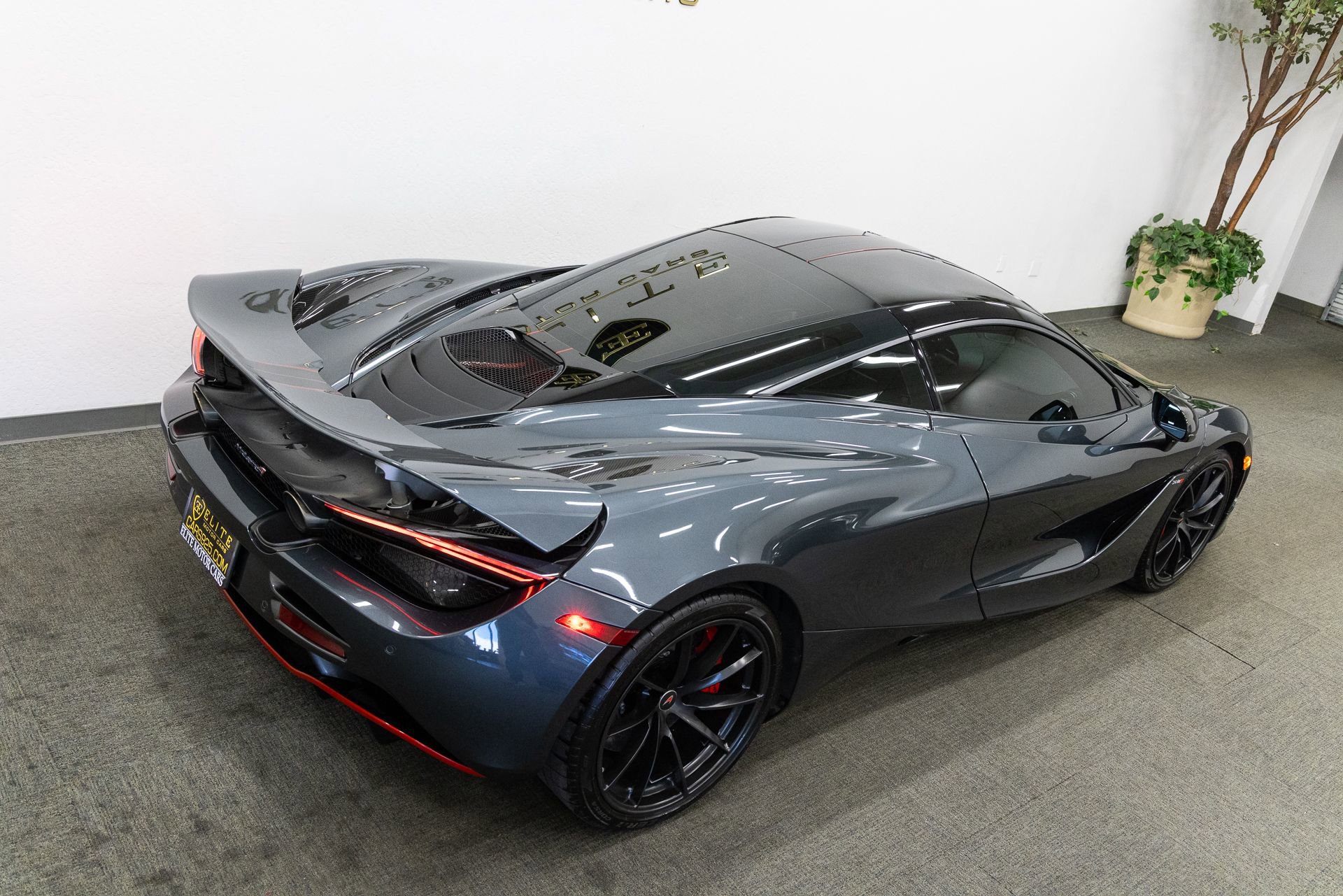 Used 2018 McLaren 720S Performance image 23