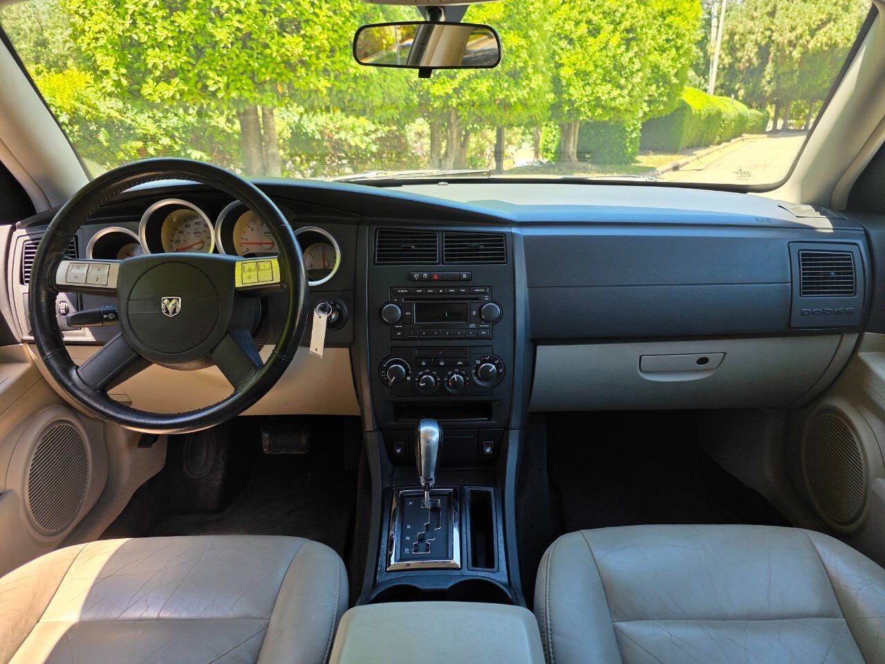 Used 2005 Dodge Magnum R/T w/ Convenience Group II RWD image 14