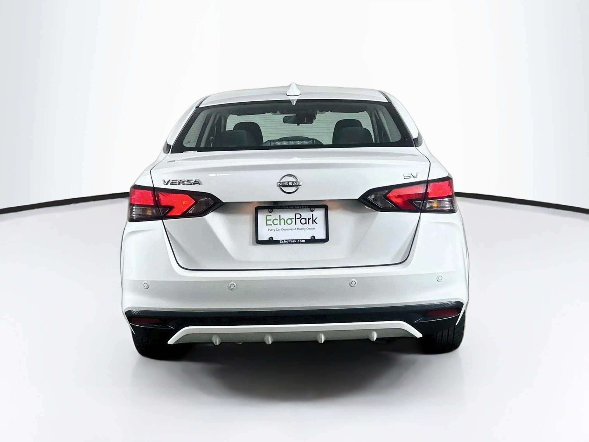 Used 2024 Nissan Versa SV FWD image 7