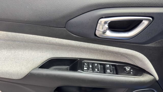 Used 2022 Jeep Compass Latitude FWD image 22